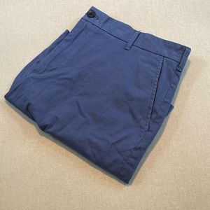 IZOD Saltwater Stretch Men's 38 x 9.5, flat front, comfortable blue shorts.